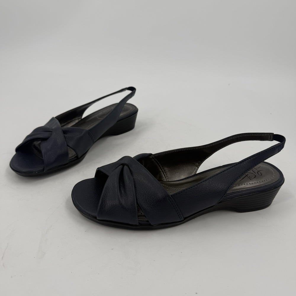 LifeStride Women's Sz 6.5 Navy Blue Slingback Low Heel Sandals Comfort Flex NEW